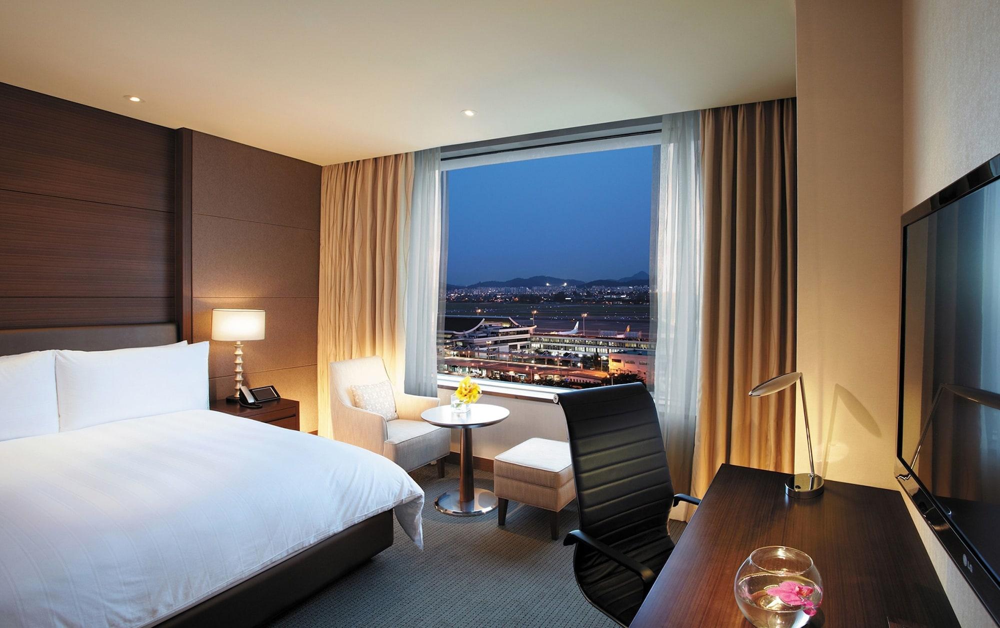 Hotel Lotte Gimpo Airport 3*