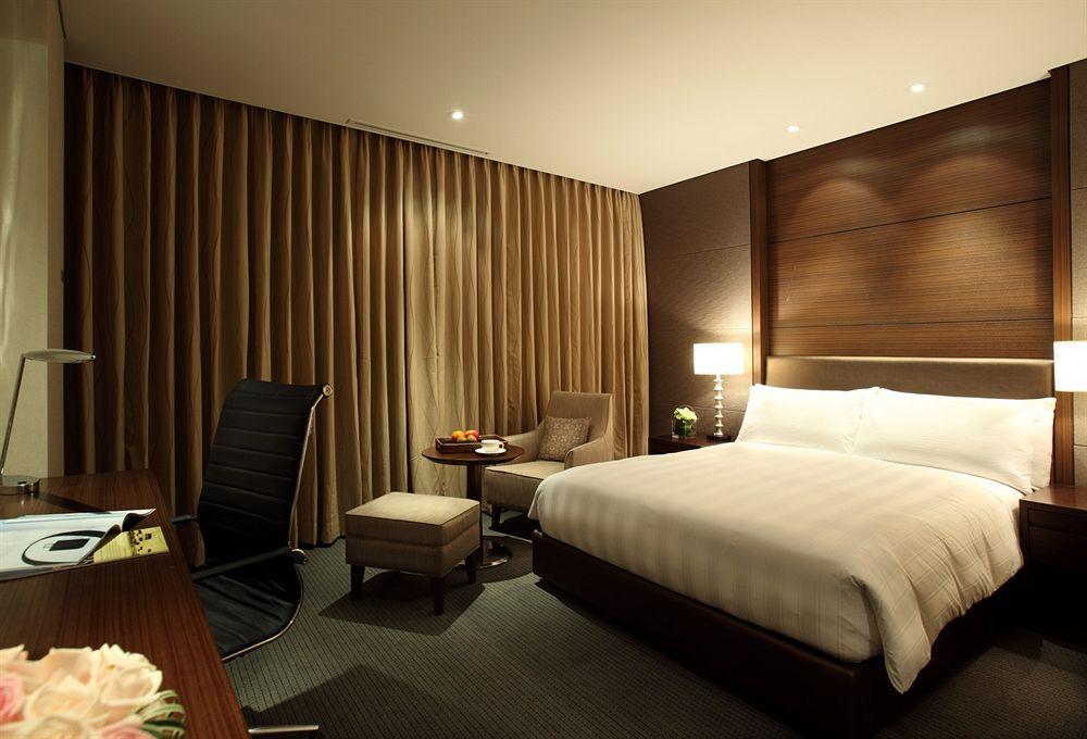 Lotte Gimpo Airport Hotel