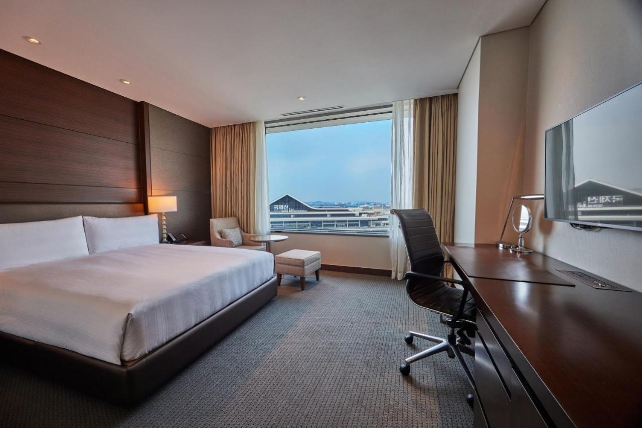 Lotte Gimpo Airport Hotel 3*