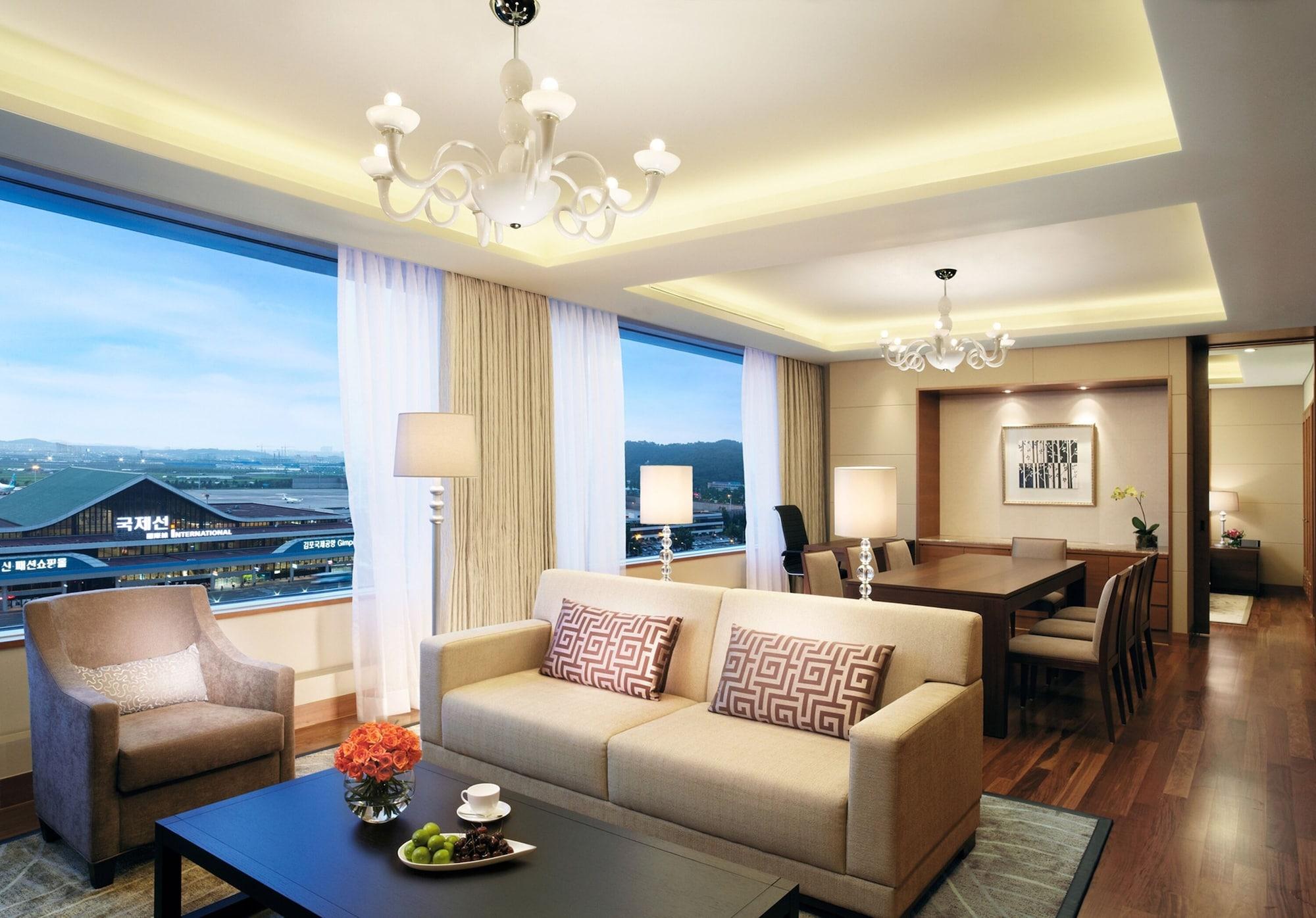 Hotel Lotte Gimpo Airport 3*